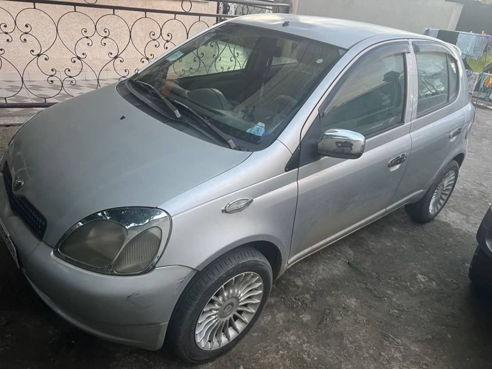 2001 Toyota vitz — photo 4