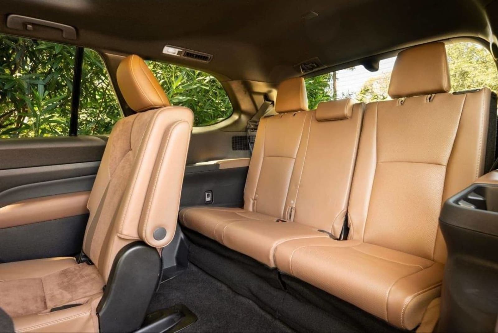 2025 Toyota Grand Highlander Hybrid MAX Platinum — photo 5