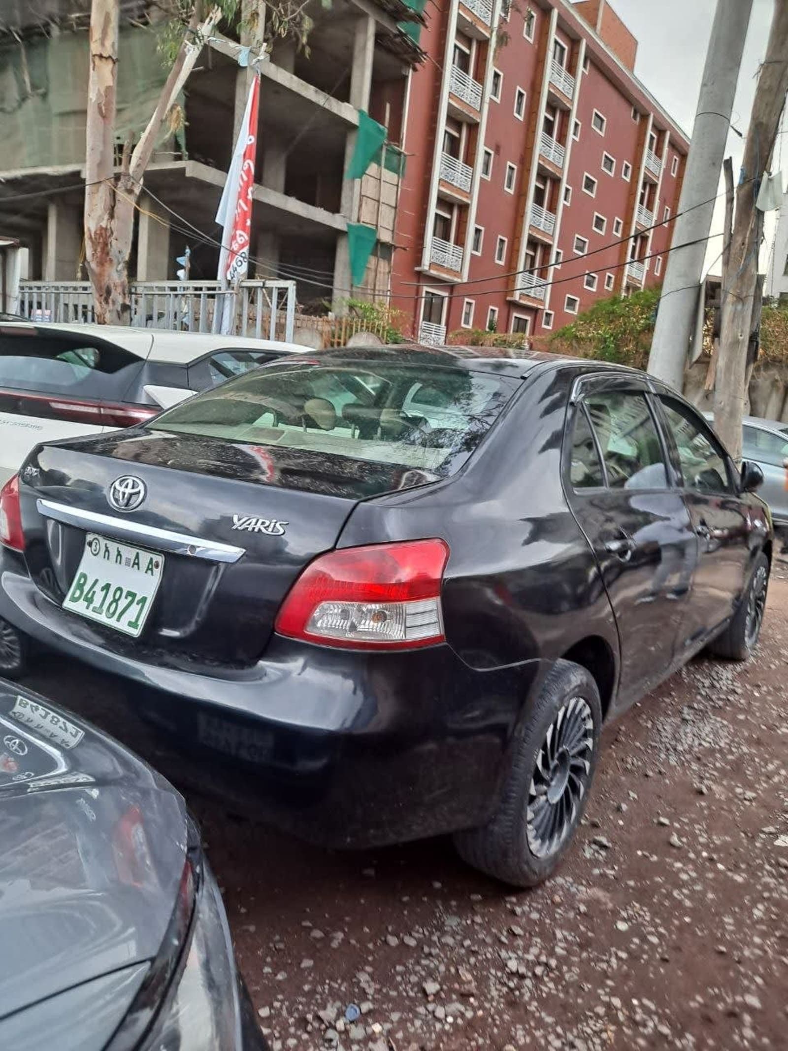 2007 Toyota Yaris Sedan โ photo 2