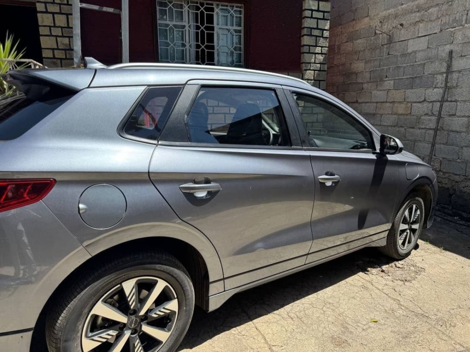 2024 BYD E2 — photo 3