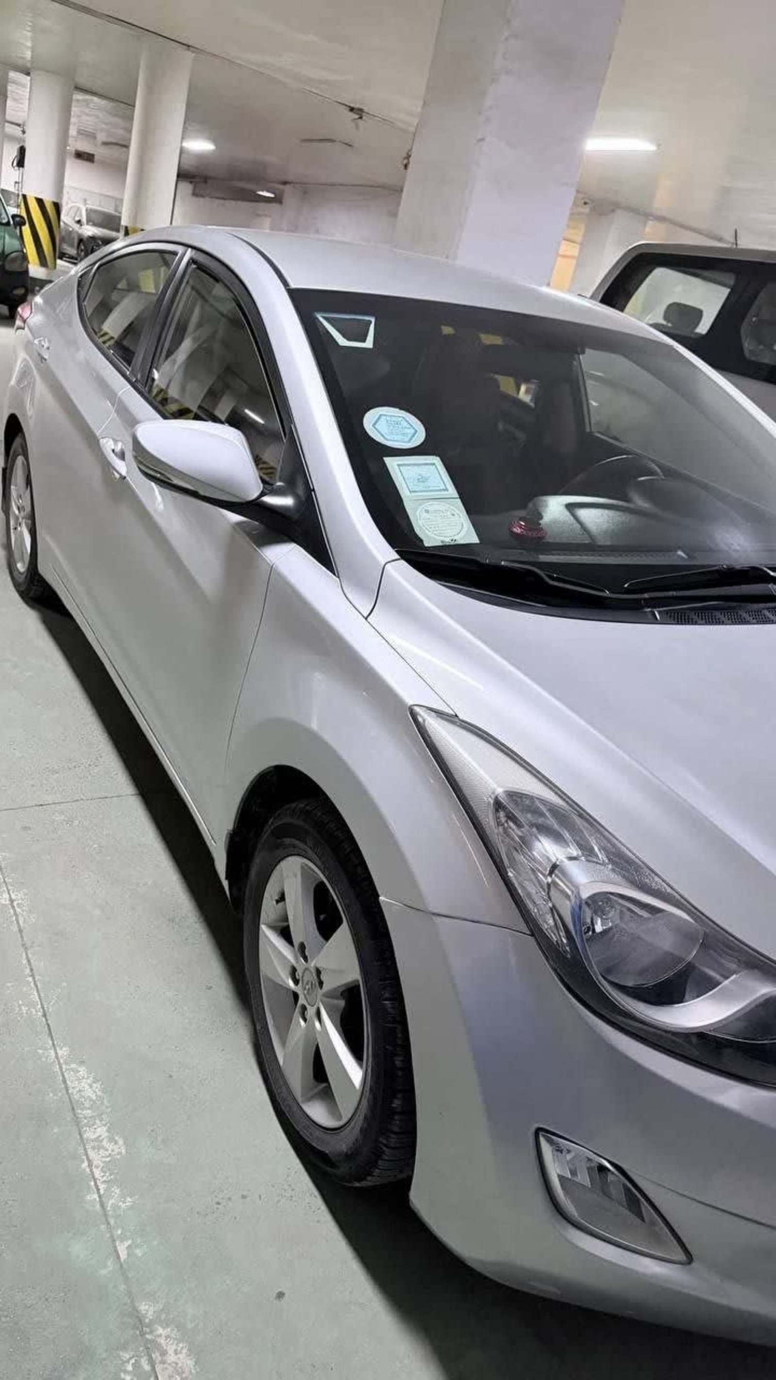 2012 Hyundai Elantra — photo 6