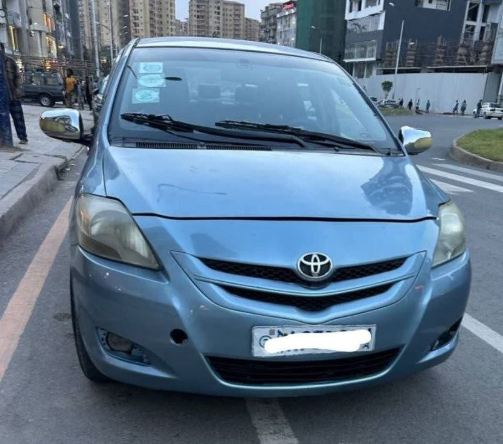 2008 Toyota Yaris Sedan — photo 5
