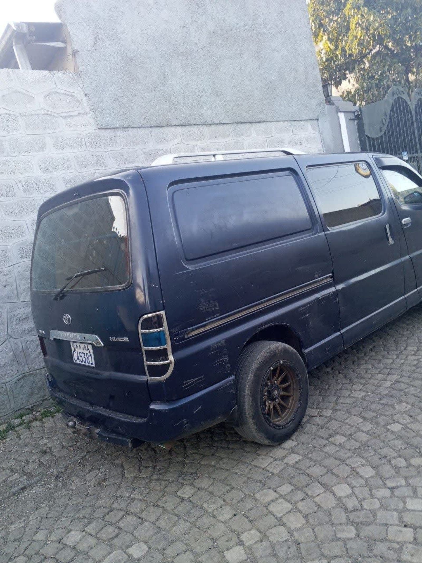 2008 Toyota D4D van — photo 3