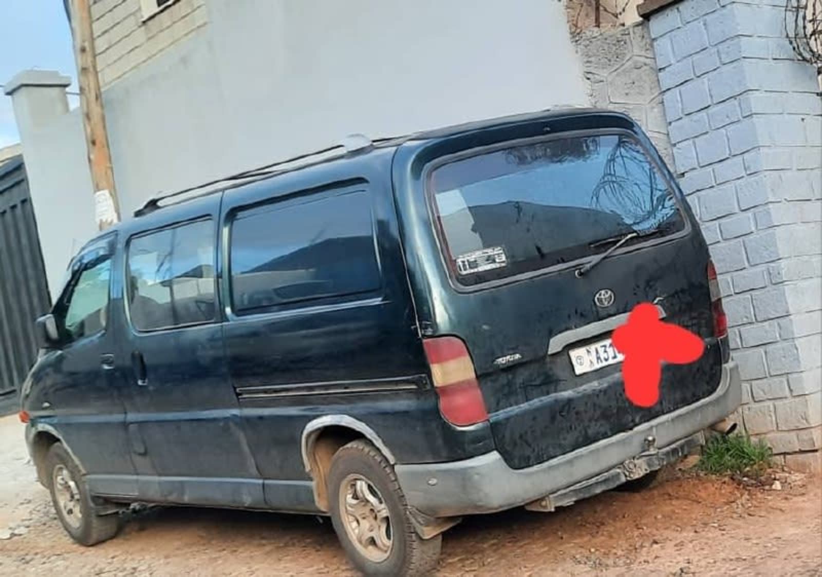 2003 Toyota D4D van