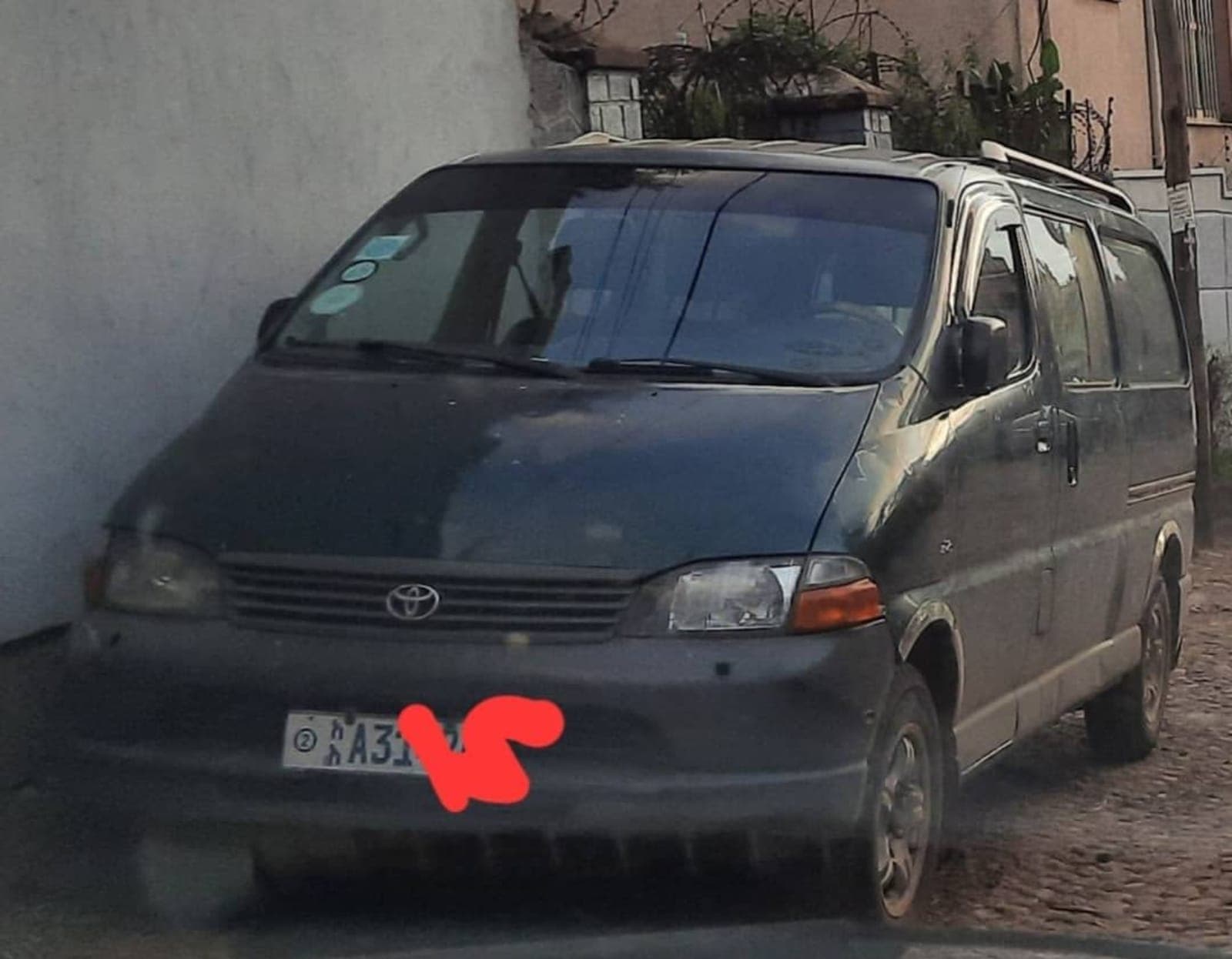 2003 Toyota D4D van — photo 2