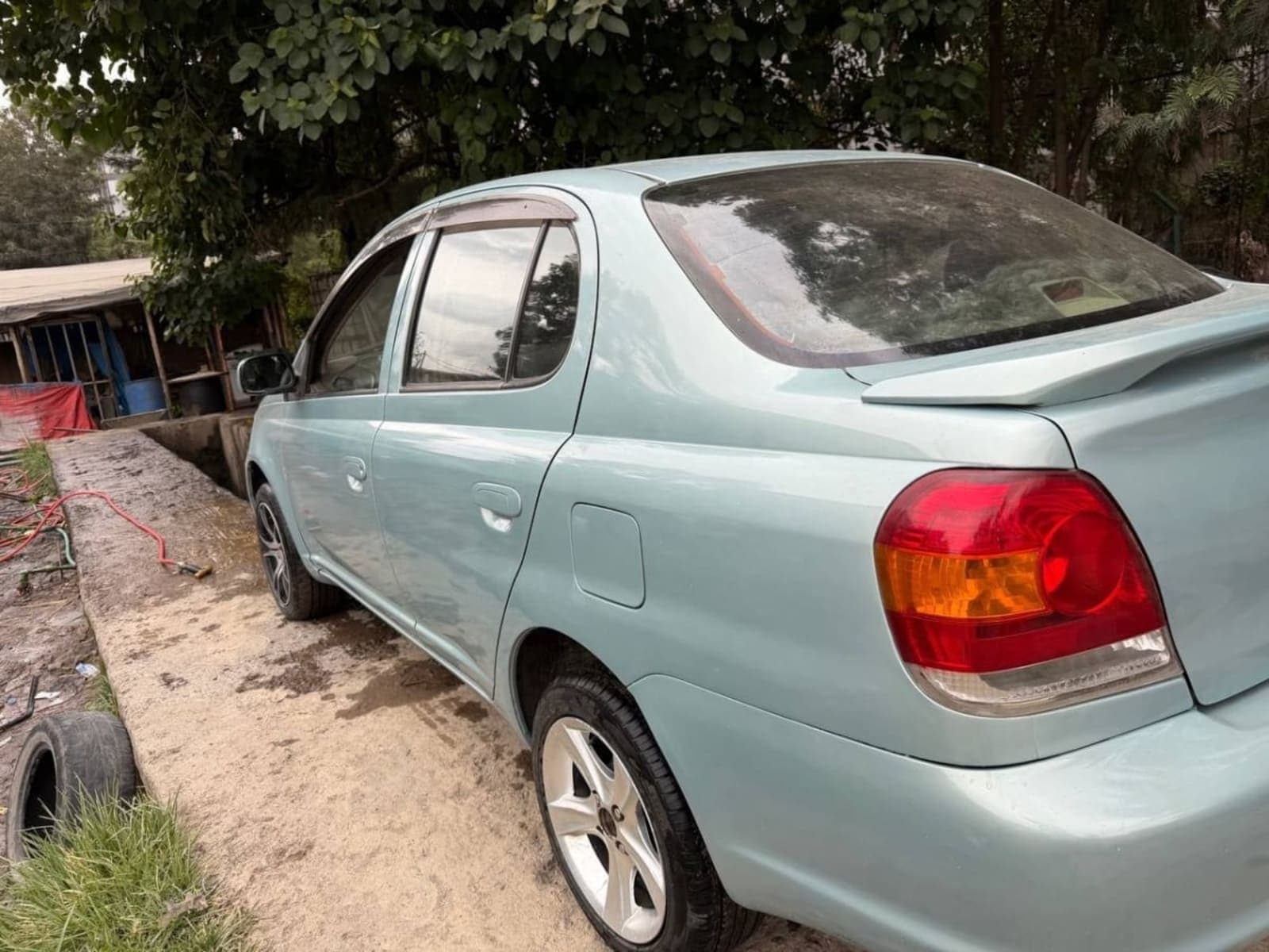2005 Toyota Platz