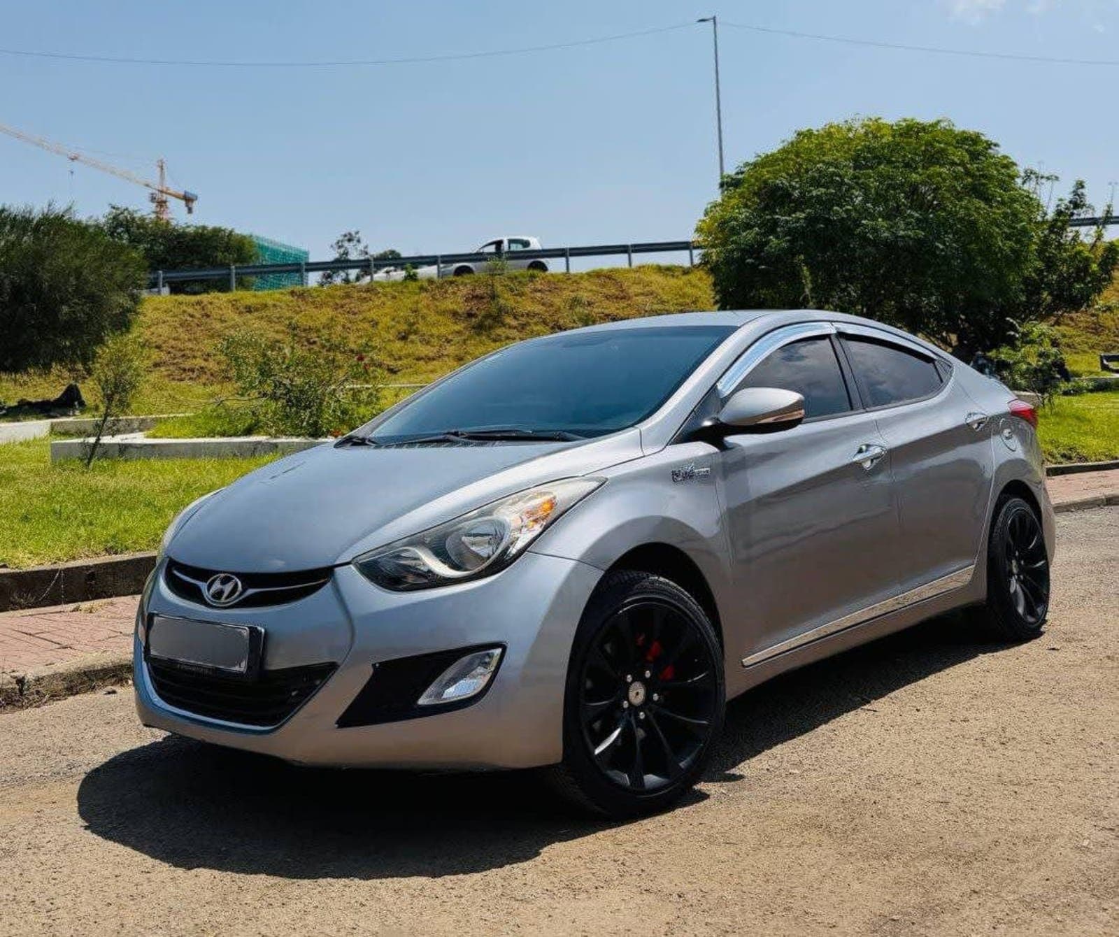 2013 Hyundai Avante — photo 1