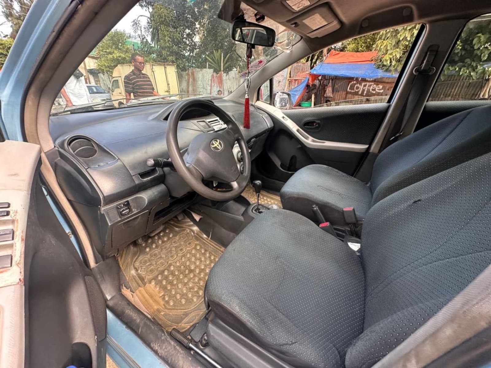 2006 Toyota Yaris Compact — photo 7