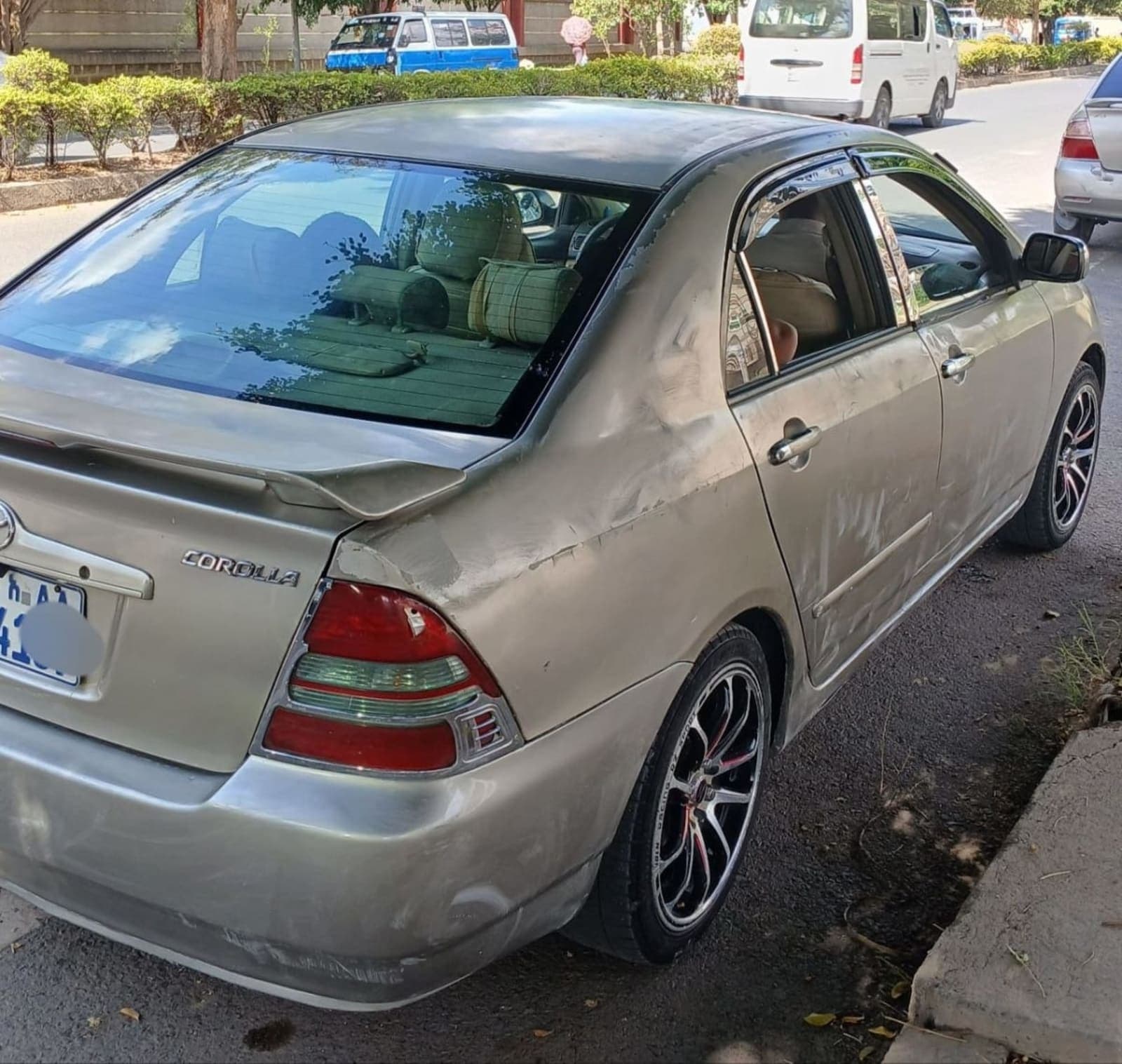 2004 Toyota Corolla — photo 2